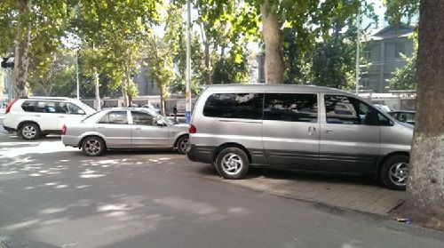 違章停車被拖壞，就該自認(rèn)倒霉？告訴車主如何獲得賠償
